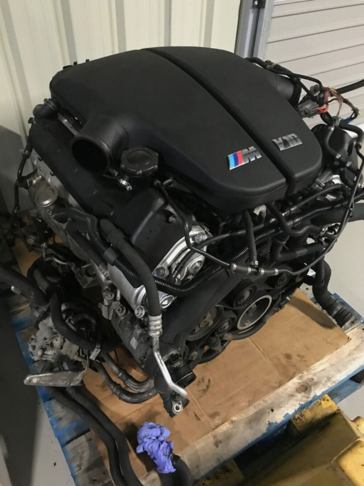 BMW S85B50 V10 Engine - Image 4