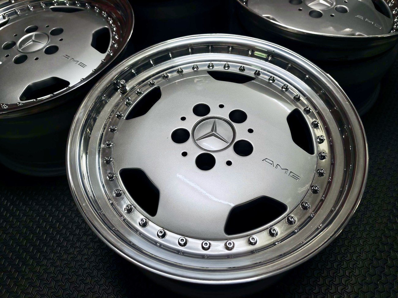 Staggered 3-Piece 17″ AMG Aero III Wheels by O.Z. Racing - Image 3