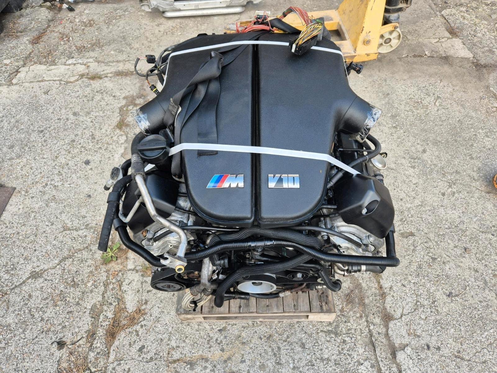 BMW S85B50 V10 Engine 5.0L