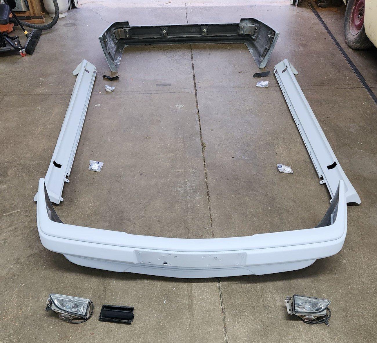 Authentic S124 AMG Gen 2 Wagon Full Body Kit - Image 12