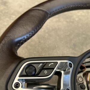 Alternative view of Porsche 991.2 Steering Wheel