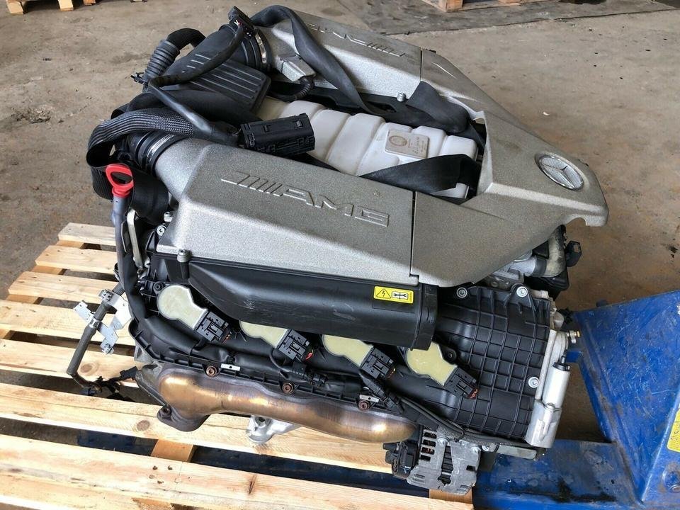 Mercedes-Benz W204 / S204 C63 AMG V8 Engine - Image 2