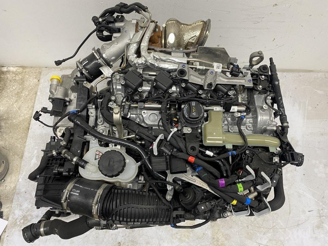 Brand-New Mercedes SL 43 AMG (F232) Engine - Image 3