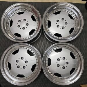 Alternative view of AMG Aero III Wheels