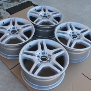 Alternative view of Staggered 18″ Cromodora AMG Wheels