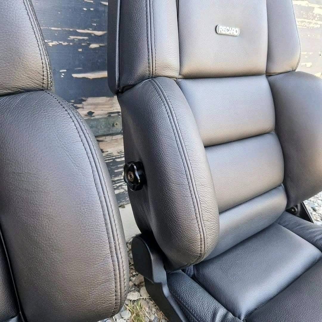RECARO CSE Black Leather Seats - Image 3