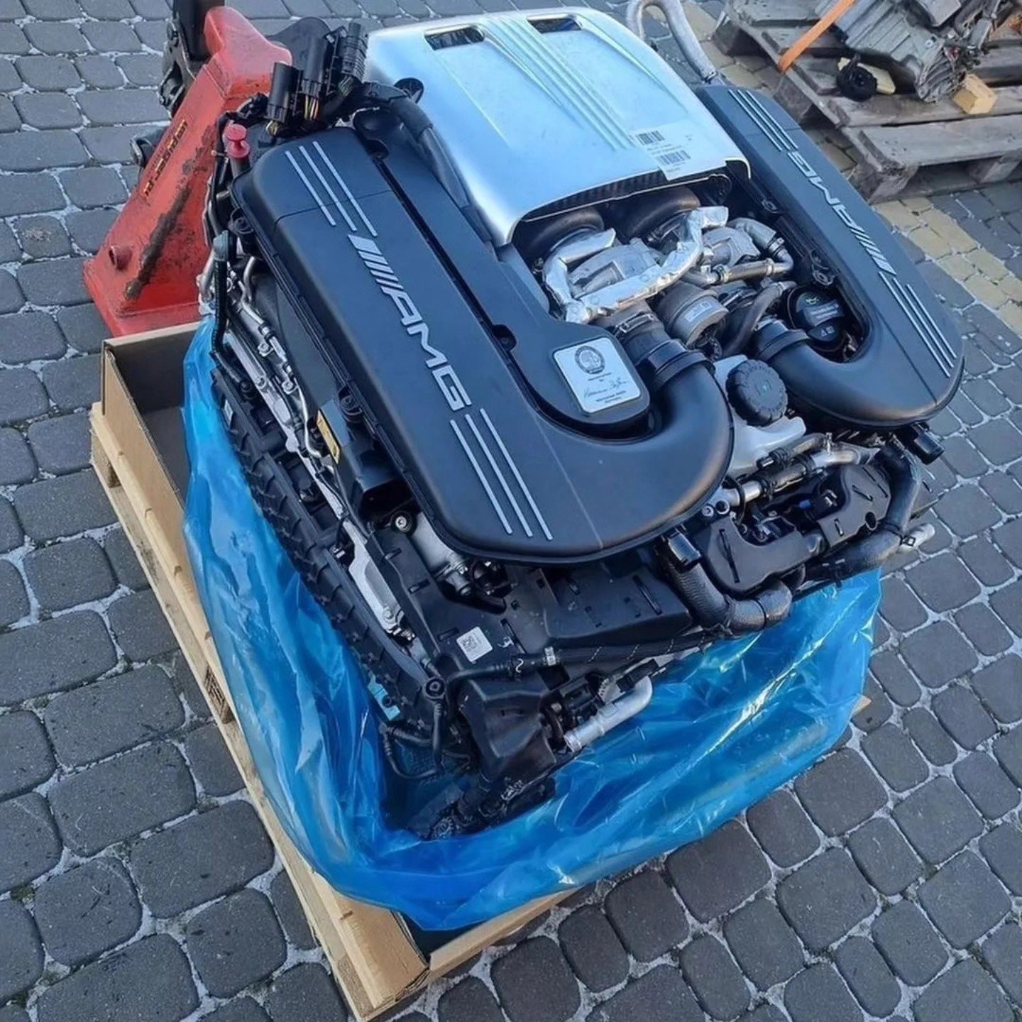 Mercedes-AMG M177 4.0L V8 BiTurbo Engine - Image 7