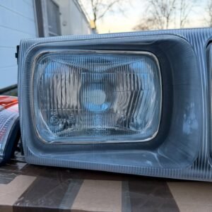 Alternative view of NOS Headlights W126 SEL & SE