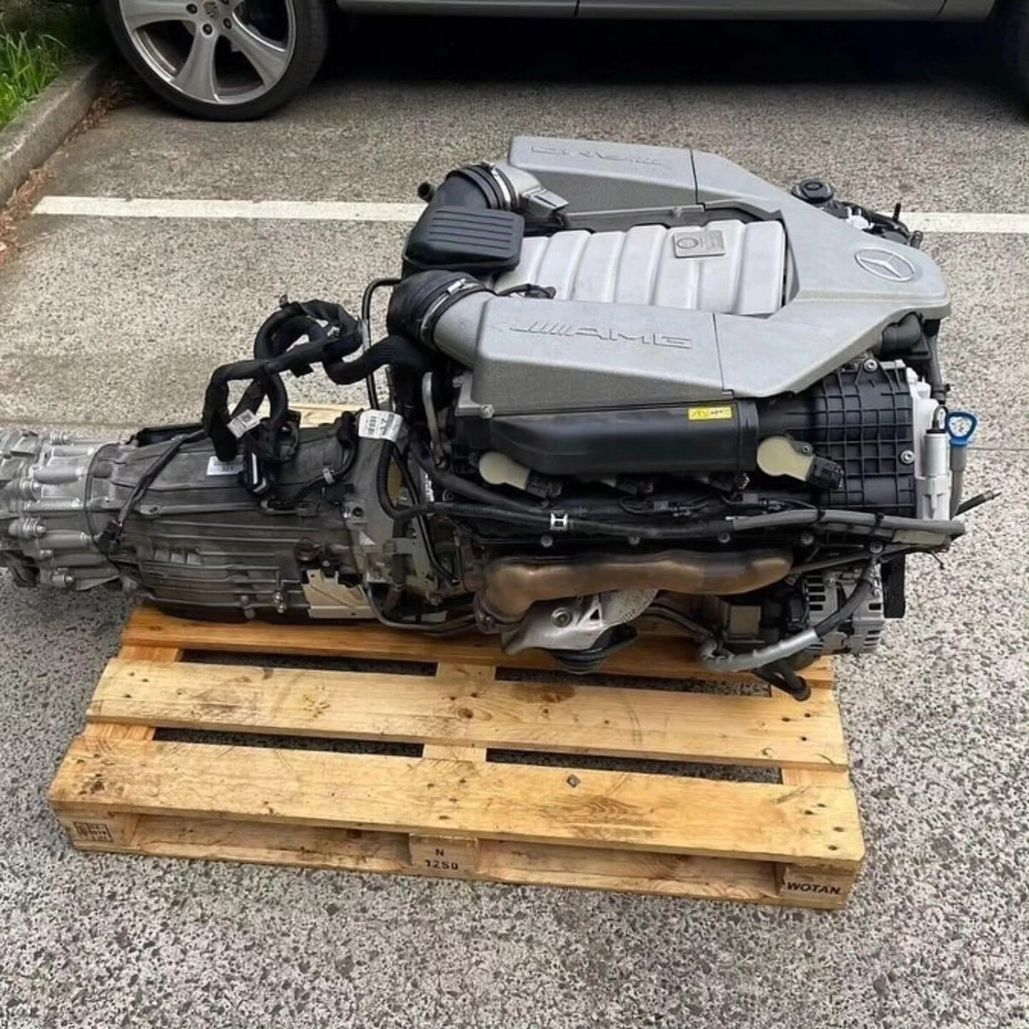 Mercedes-Benz M156 6.2L V8 AMG Engine - Image 2