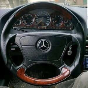 Alternative view of Steering wheel Mercedes Benz