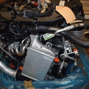 Alternative view of Mercedes S-Class 350d Engine