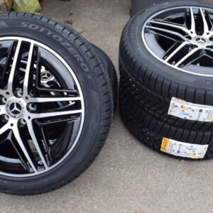 Alternative view of Mercedes W447 19″ AMG Wheels