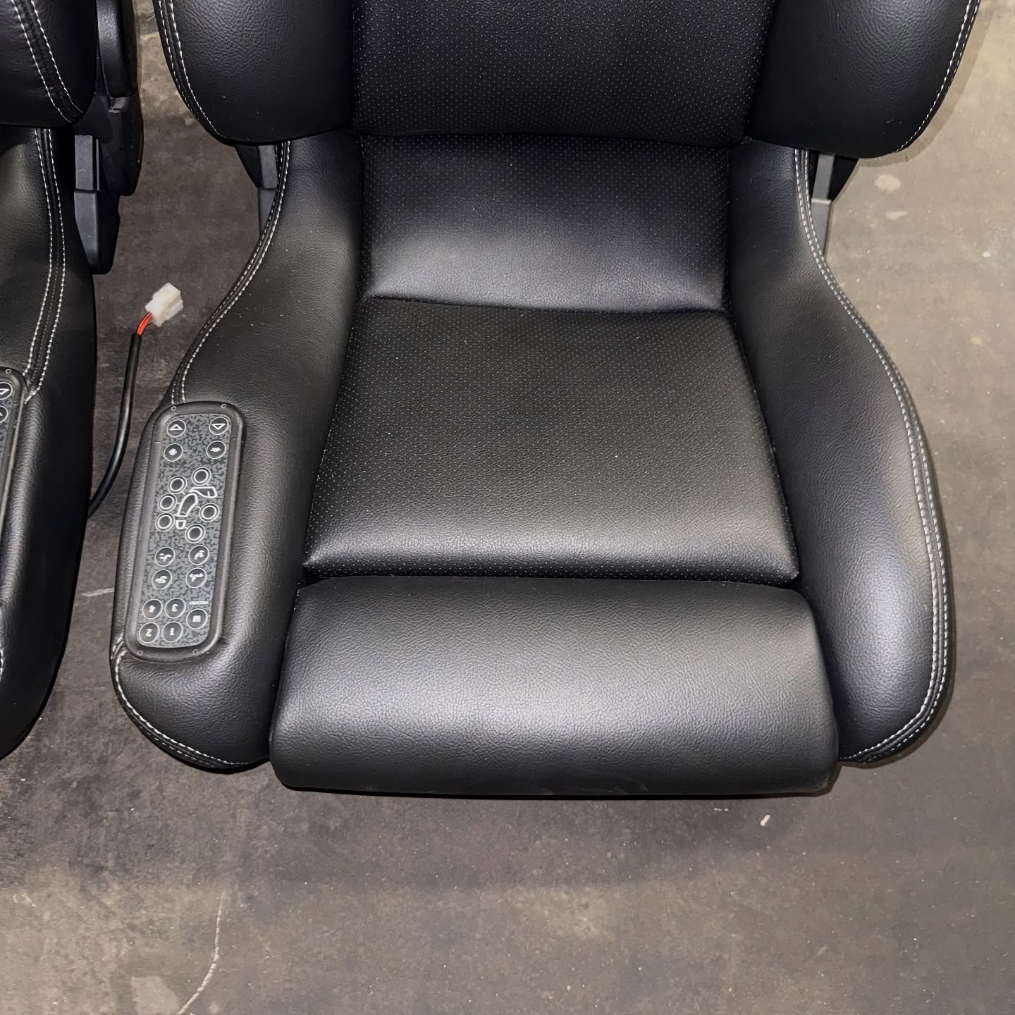 2x RECARO DSE Full Electric Seats - Image 6