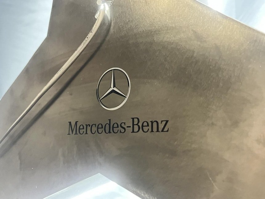 Mercedes-Benz Promotional Illuminated Star Logo Sign - Image 8
