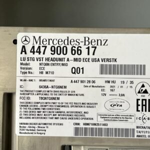 Alternative view of Mercedes-Benz Head Unit