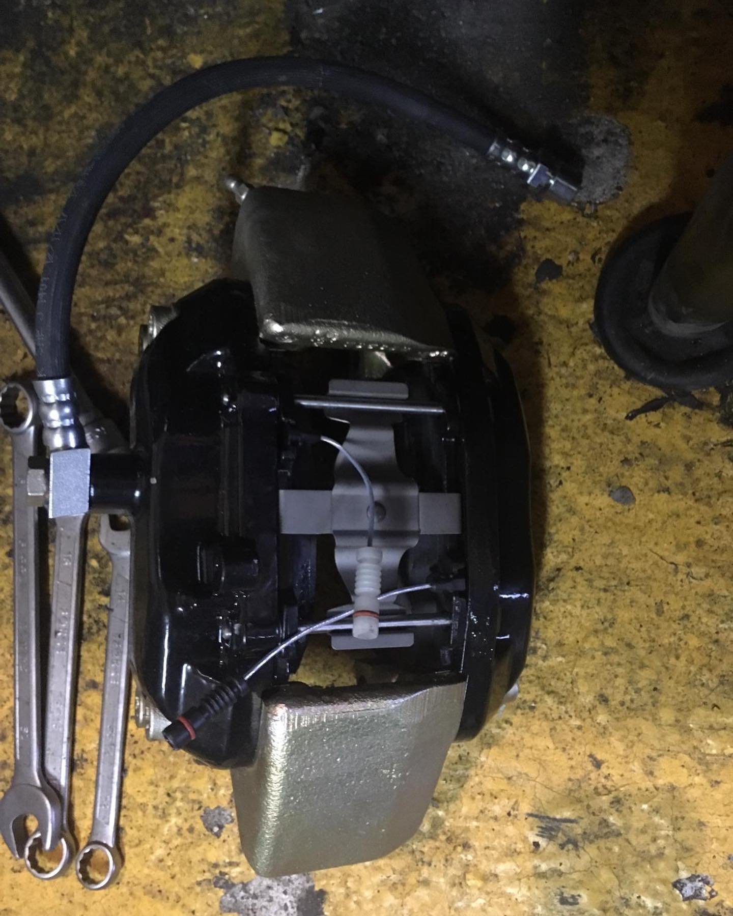 NOS Full Brake System for Mercedes-Benz W126 - Image 2