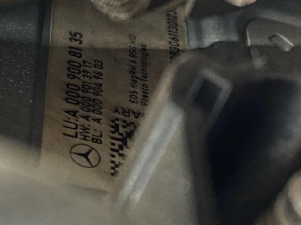 Brand-New Mercedes SL 43 AMG (F232) Engine - Image 2