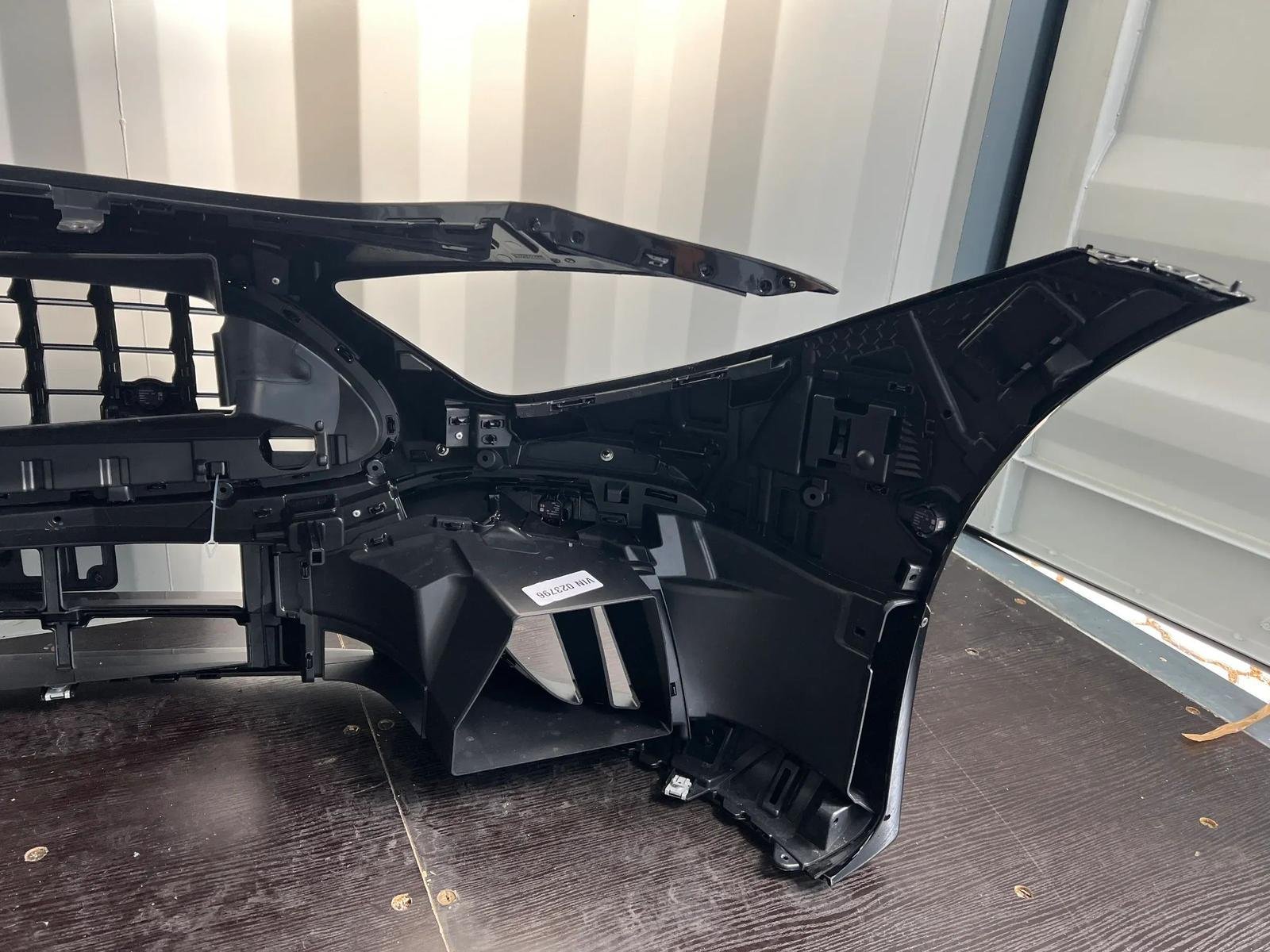 Mercedes-Benz SL63 AMG Rear Bumper - Image 13