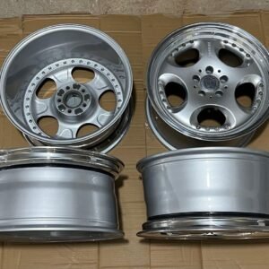 Alternative view of Staggered 3-Piece 18″ BRABUS Monoblock IV Wheels
