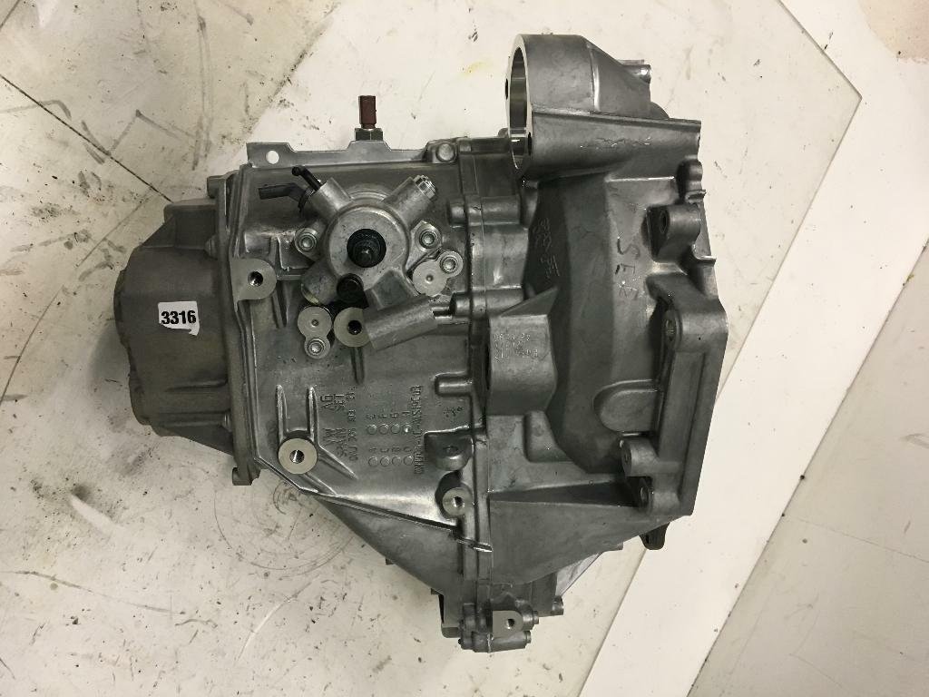 Manual Gearbox for VW Golf, Skoda Octavia, and Audi A3 - Image 7
