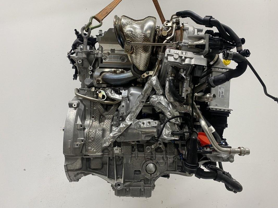 Brand-New Mercedes SL 43 AMG (F232) Engine - Image 4