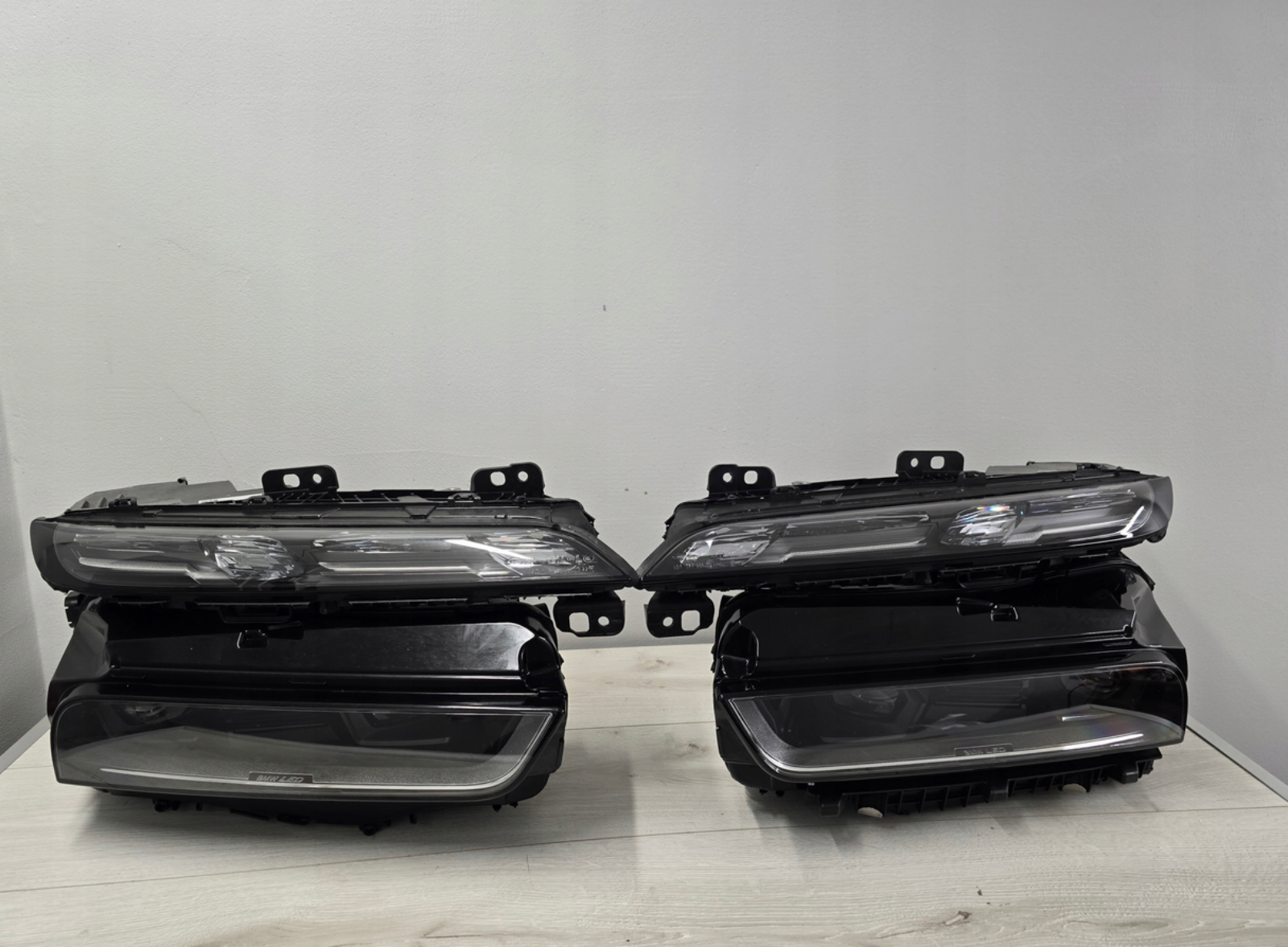 BMW G70 7 Series Full LED Crystal Swarovski headlights