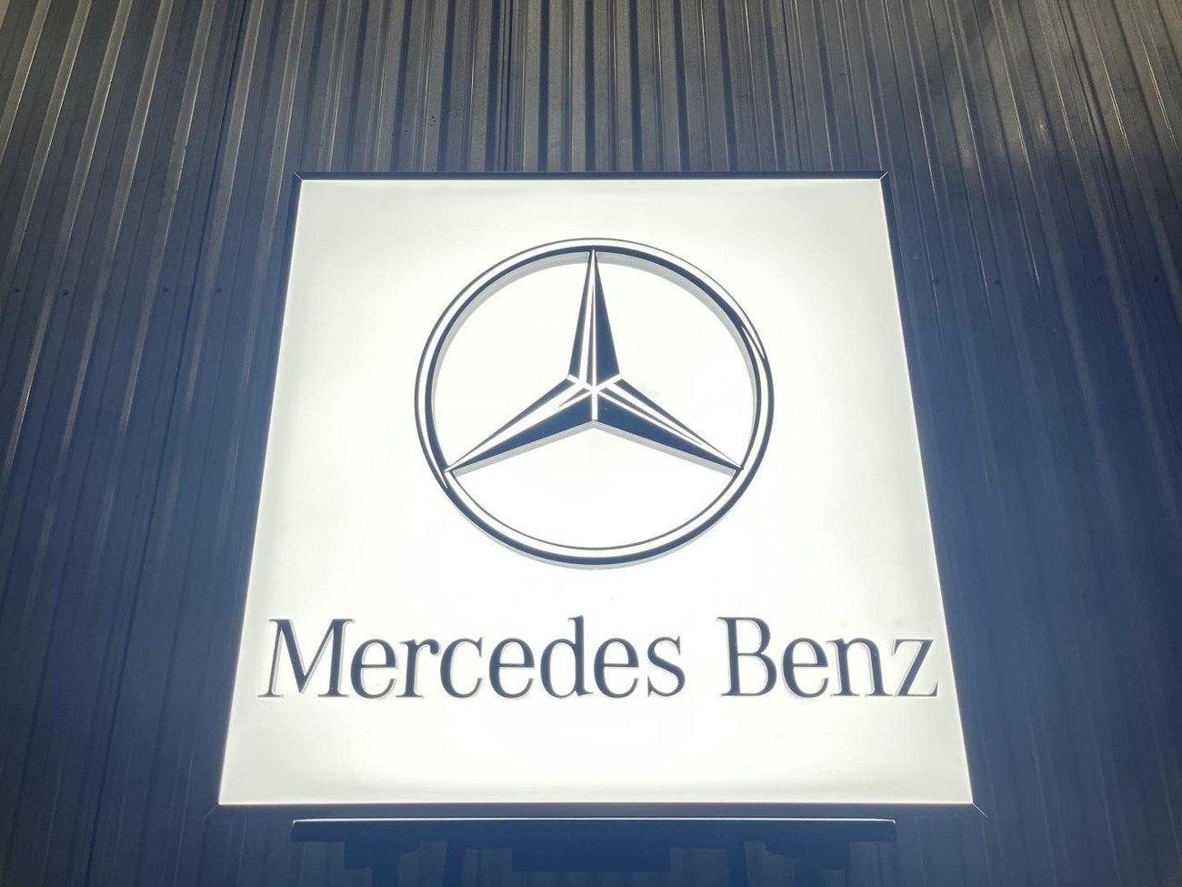 Original Mercedes-Benz Promotional Illuminated Sign