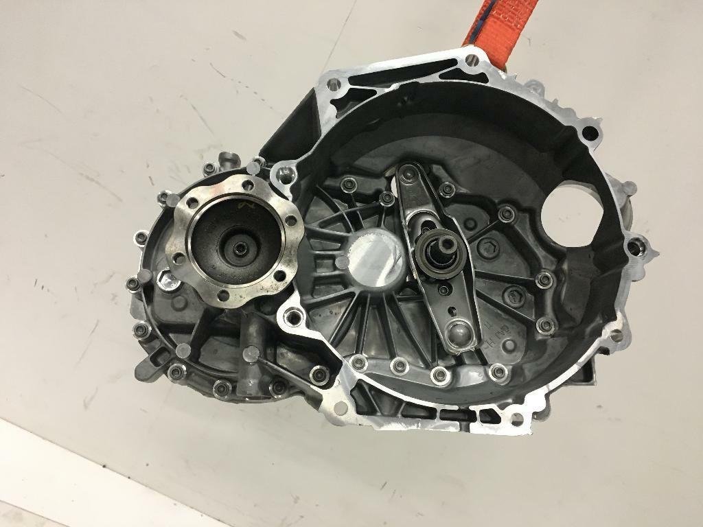 Manual Gearbox for VW Golf, Skoda Octavia, and Audi A3 - Image 4