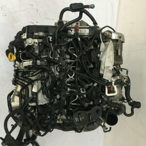 Alternative view of VW Golf 7 CXX engine