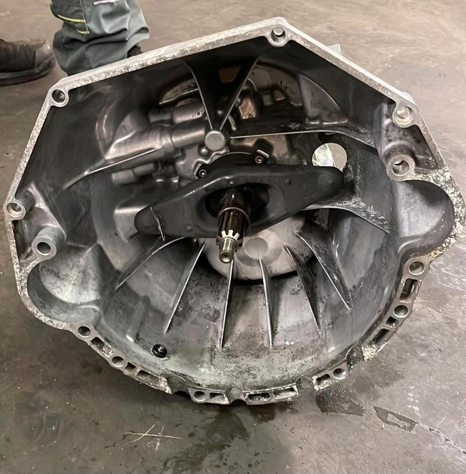 BMW E39 / E38 / E36 / E30 V8 5-Speed Manual Gearbox - Image 4