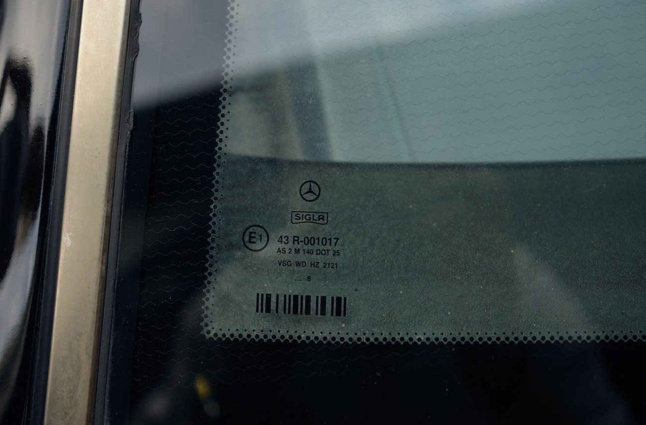 1990–2002 Mercedes-Benz R129 SL Glass Panoramic Hardtop - Image 6