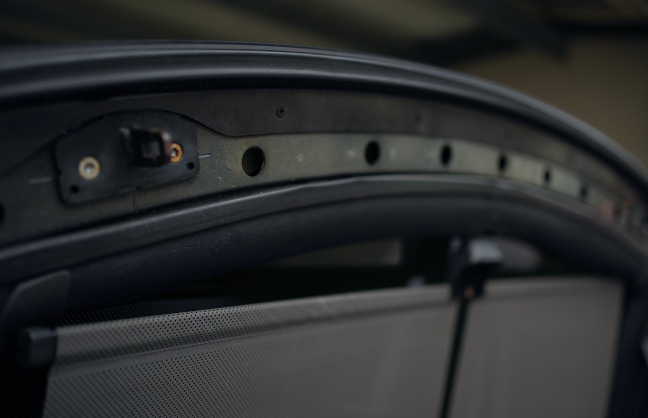 Mercedes-Benz R129 Glass Panoramic Hardtop 1990-2002 - Image 7