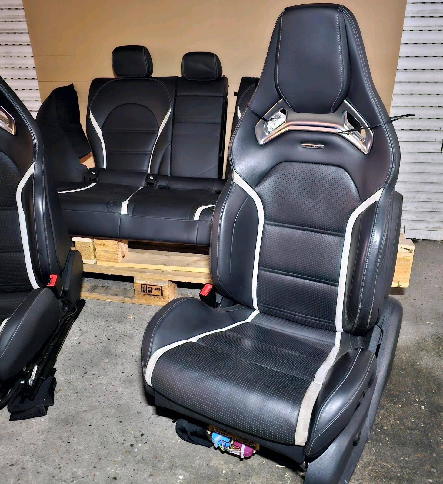 Mercedes C63 AMG Performance Bucket Seats - Image 11