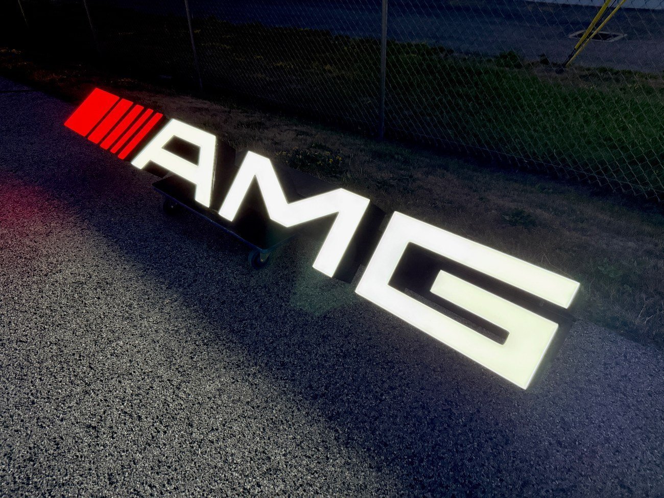 Mercedes-AMG illuminated sign - Image 2