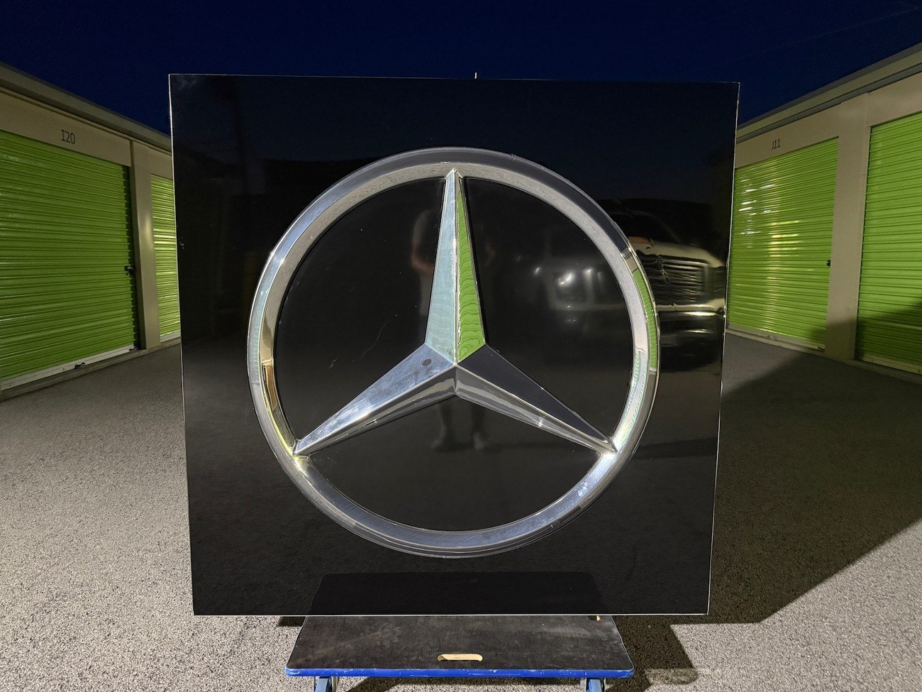 Original Mercedes-Benz Illuminated Dealer Logo Sign - Image 11