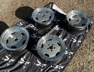 Alternative view of Staggered 3-Piece 17″ AMG Aero III Wheels