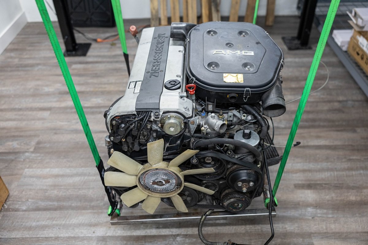 AMG M104 3.4L 24v Engine & 722.5 5-Speed Transmission - Image 2