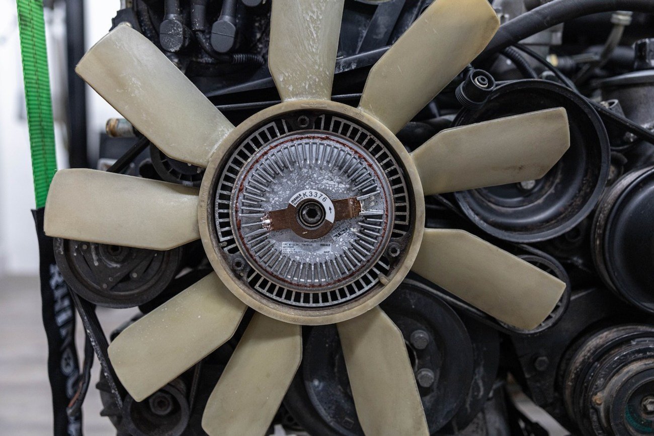 AMG M104 3.4L 24v Engine & 722.5 5-Speed Transmission - Image 15