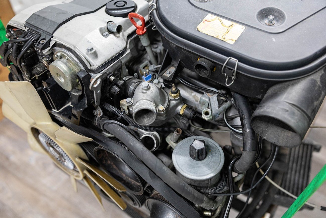 AMG M104 3.4L 24v Engine & 722.5 5-Speed Transmission - Image 13
