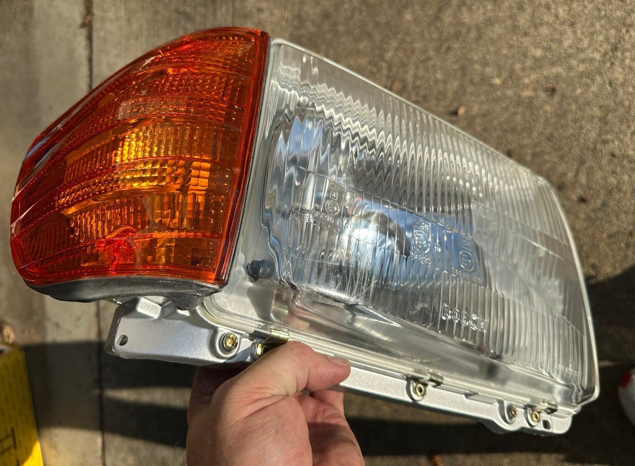 R107 European Headlamps & Corner Lamps - Image 10