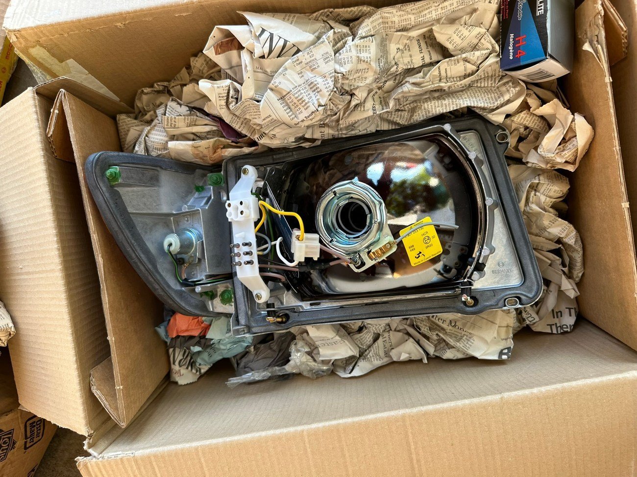 R107 European Headlamps & Corner Lamps - Image 11