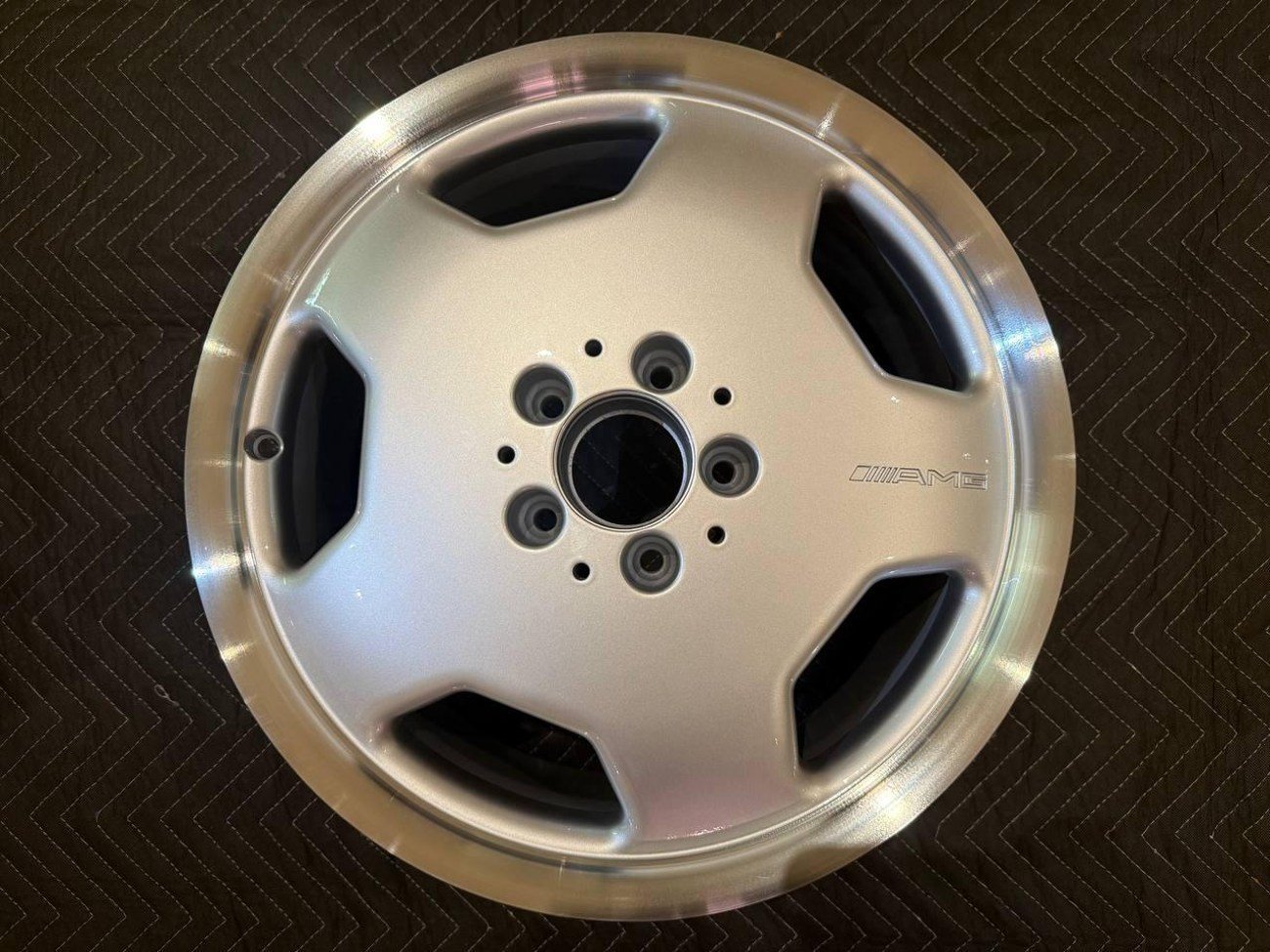 W124 17″ AMG Aero II Monoblock Wheels - Image 10