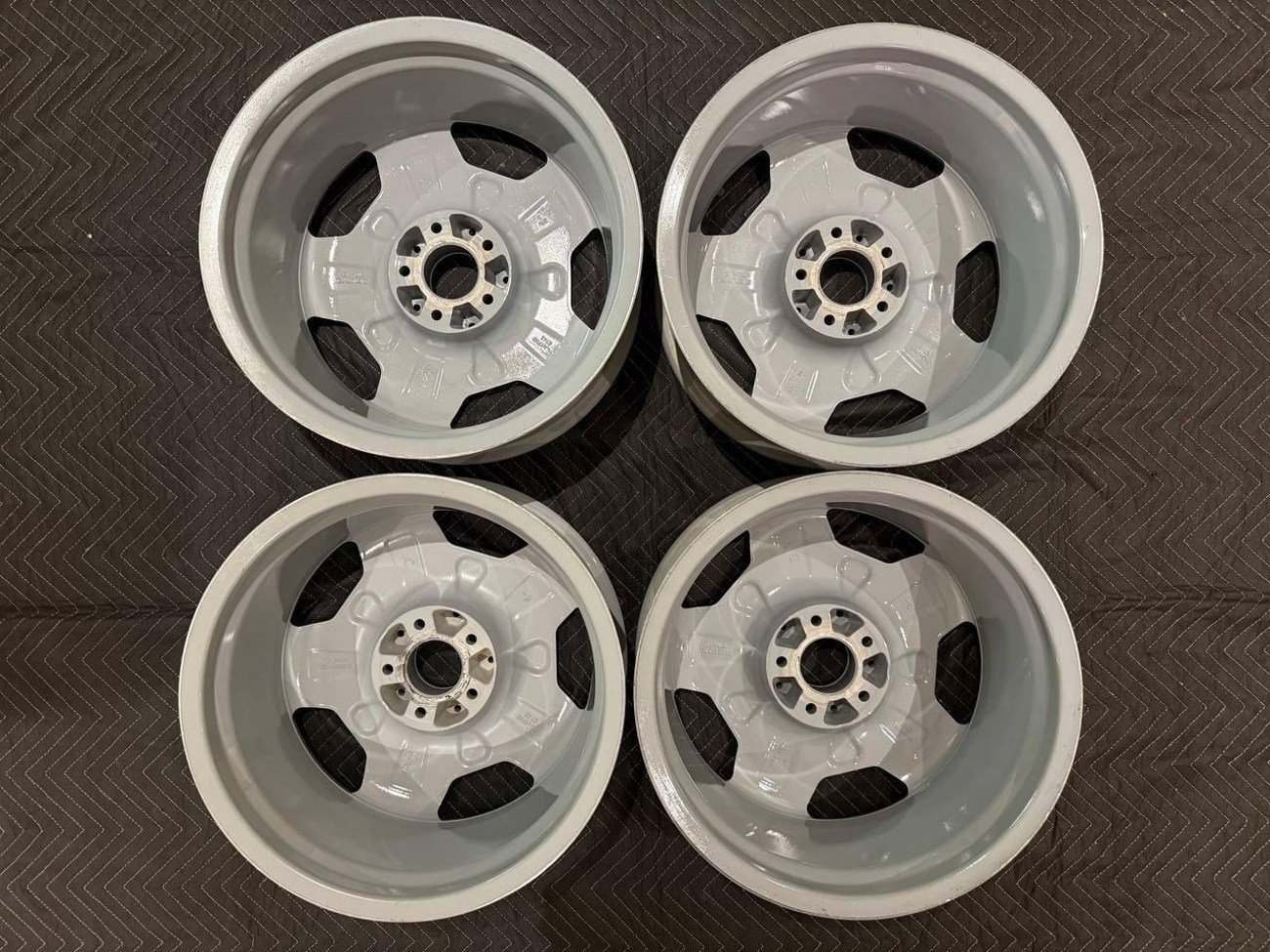 W124 17″ AMG Aero II Monoblock Wheels - Image 7