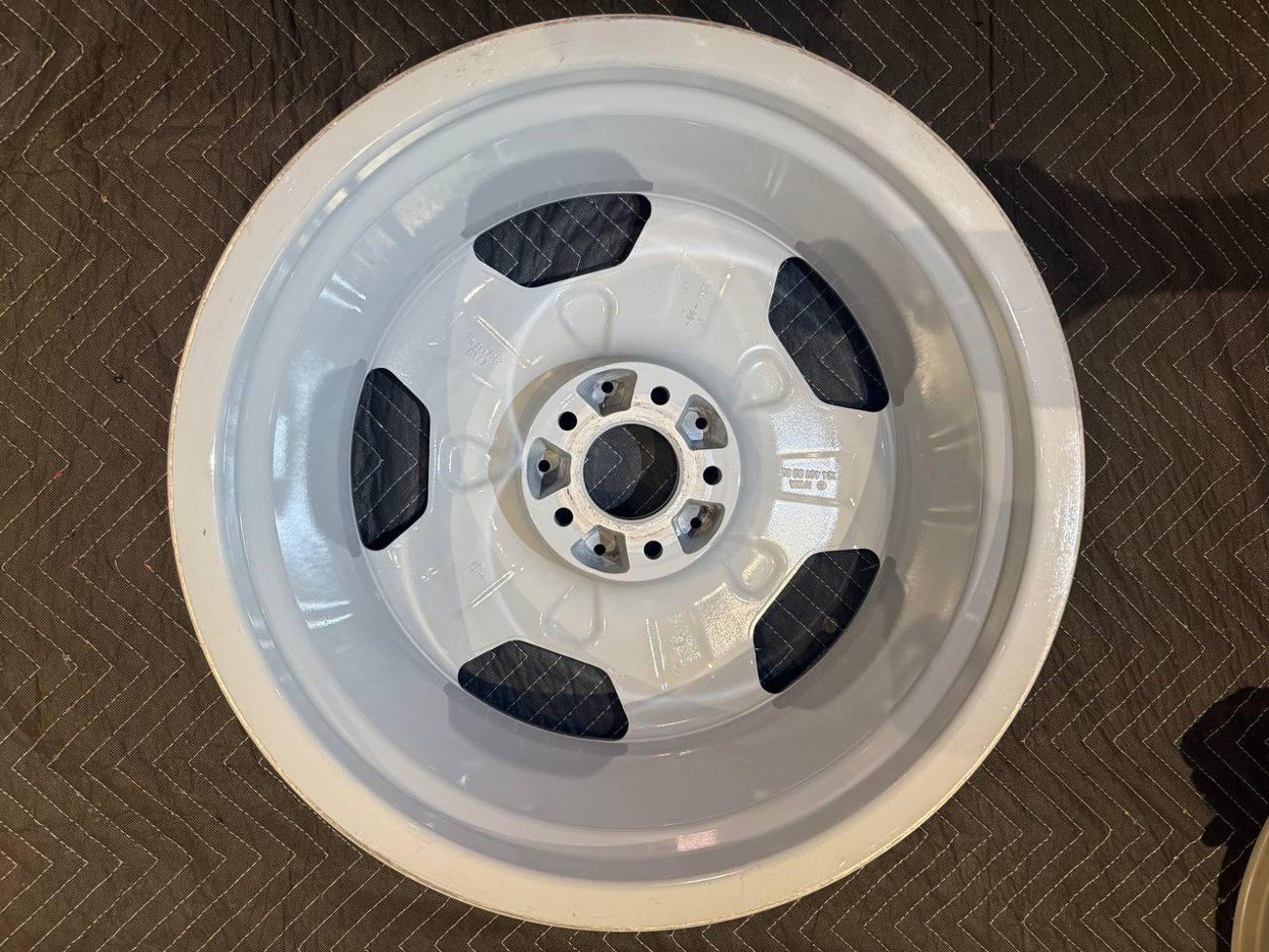 W124 17″ AMG Aero II Monoblock Wheels - Image 6