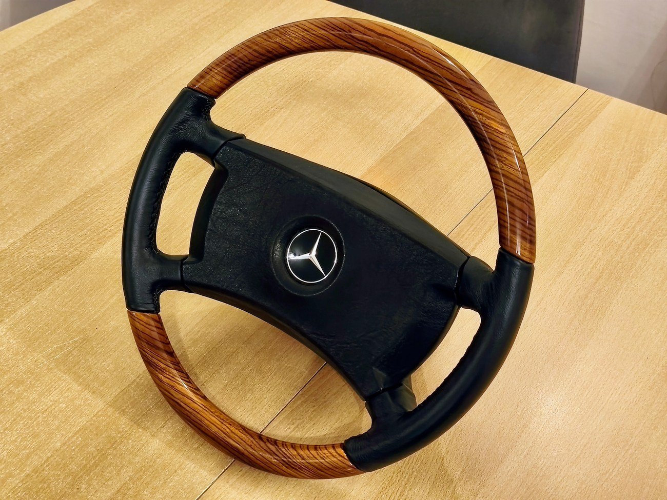 Petri W126 Zebrano Steering Wheel - Image 9